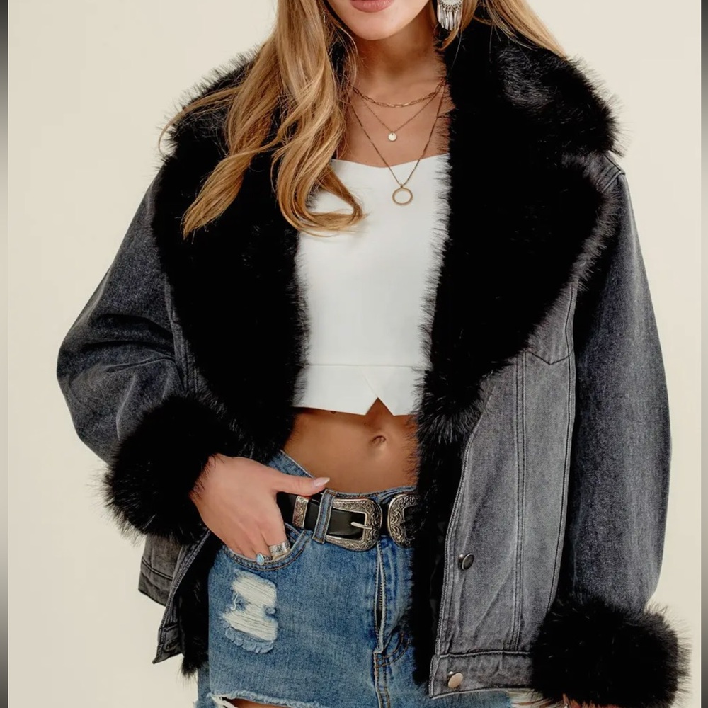 Denim jacket with detachable fur
